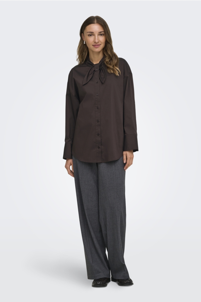 Jacqueline de Yong bruine dames blouse | Model