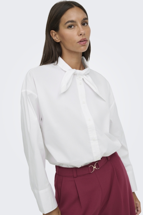 Jacqueline de Yong witte dames blouse | Model vooraanzicht