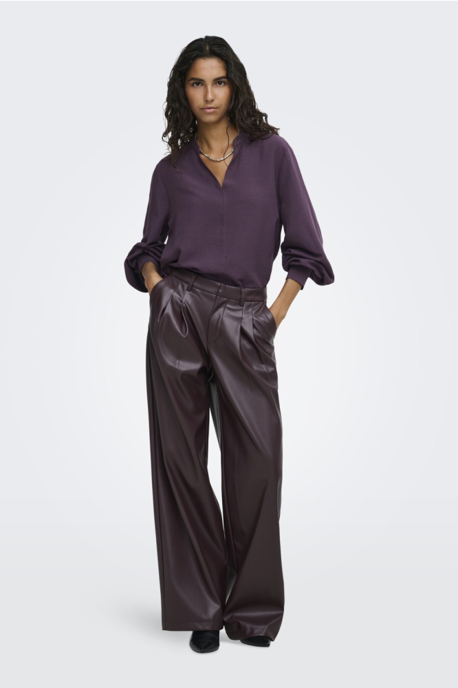 Jacqueline de Yong paarse dames blouse | Model vooraanzicht