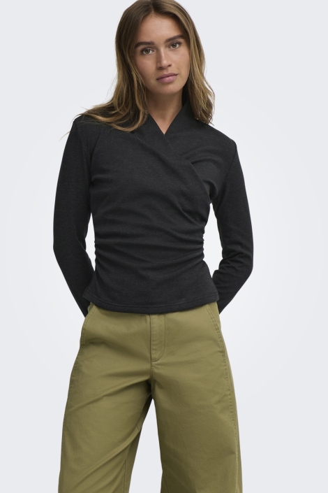 Jacqueline de Yong grijze dames t-shirt | Model vooraanzicht