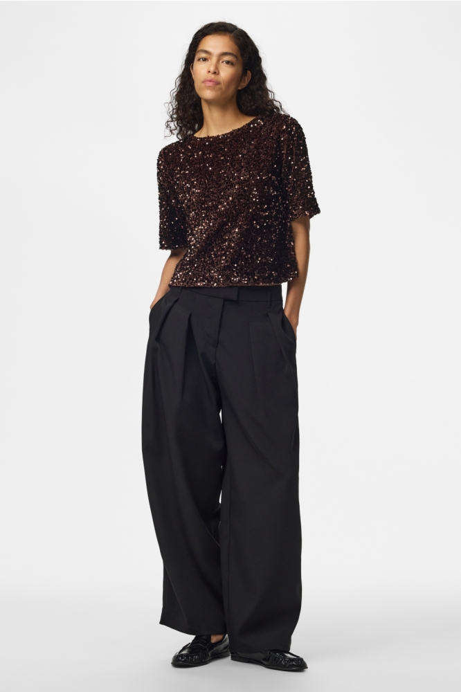 Pieces bruine dames t-shirt | Model