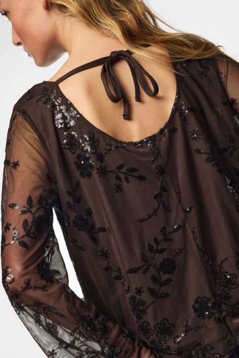 Pieces bruine dames top | Model achteraanzicht