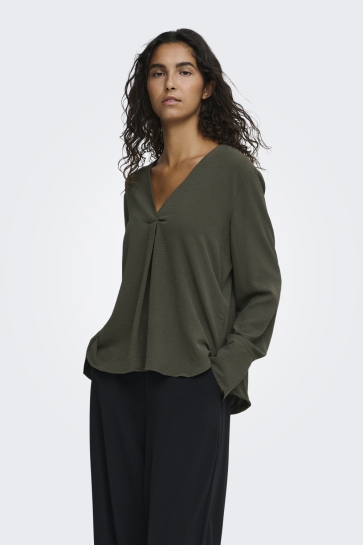 Jacqueline de Yong Blouse JDYLION L/S V-NECK TOP WVN 15376607 Black Olive