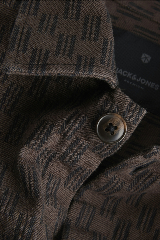 Jack & Jones bruine heren overhemd | Close up