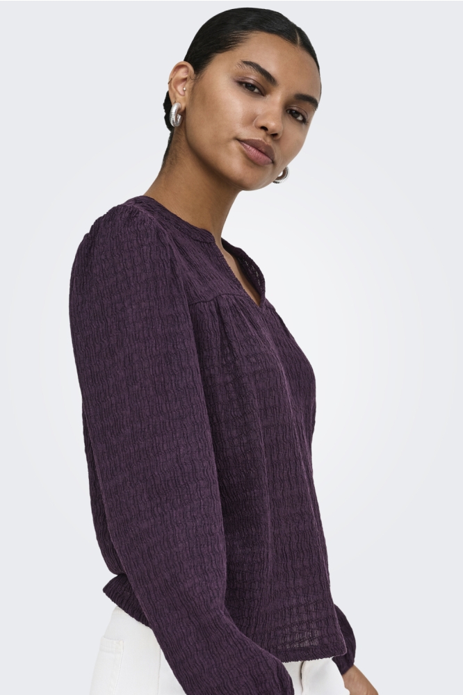 Only paarse dames blouse | Model zijaanzicht
