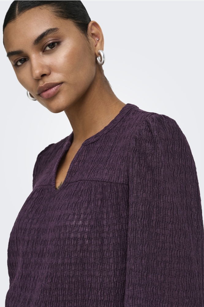 Only paarse dames blouse | Model vooraanzicht