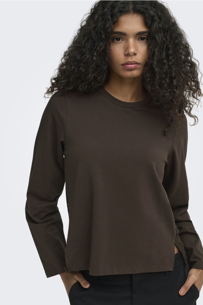 Only bruine dames t-shirt | Model vooraanzicht
