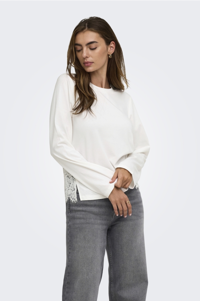 Only witte dames t-shirt | Model vooraanzicht