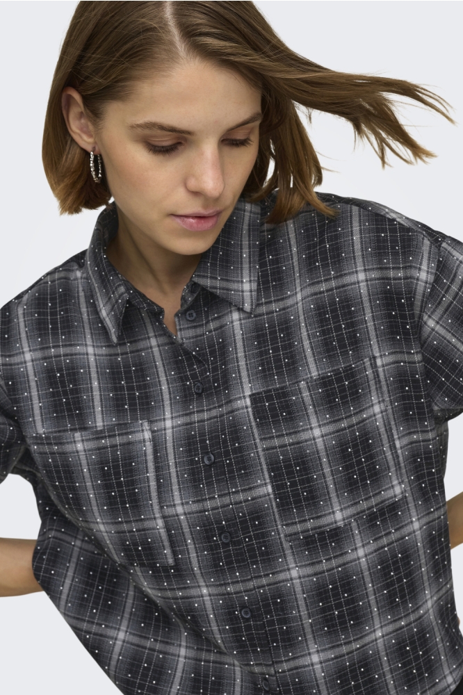 Only zwarte dames blouse | Close up
