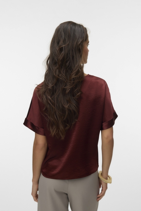 Vero Moda bordeaux dames t-shirt | Model achteraanzicht