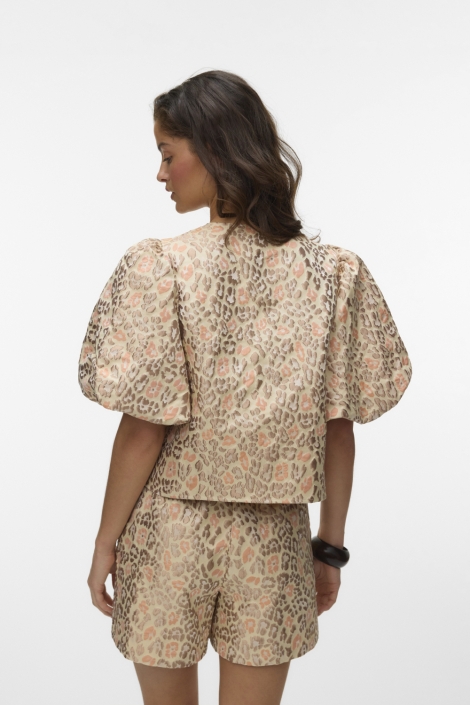 Vero Moda ecru dames blouse | Model achteraanzicht