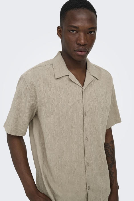 Only & Sons camel heren overhemd | Model vooraanzicht