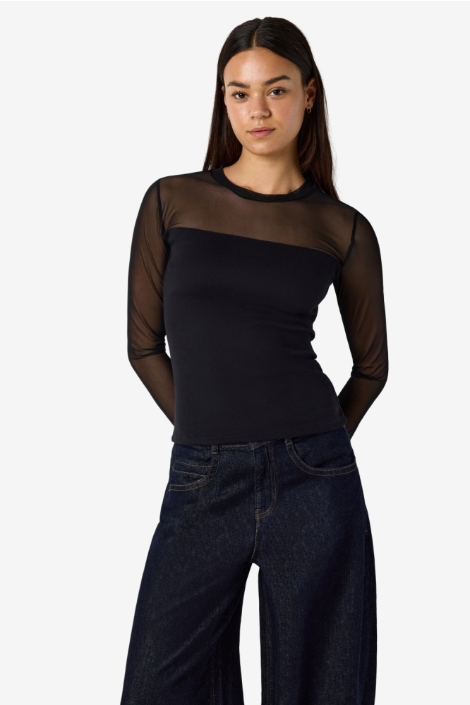 Noisy may zwarte dames t-shirt | Model vooraanzicht
