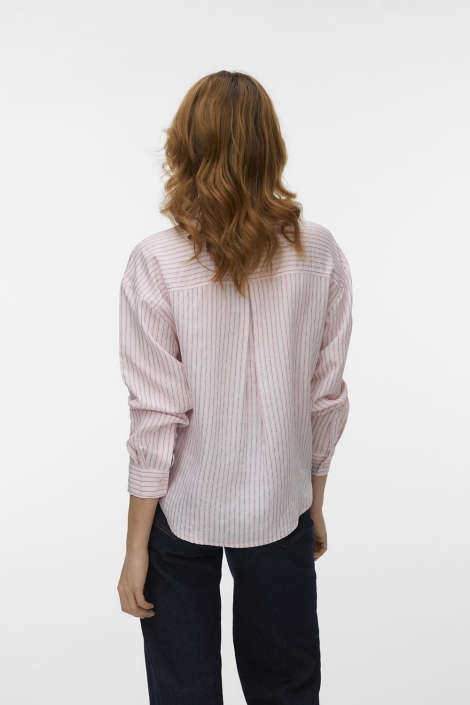 Vero Moda roze dames blouse | Model achteraanzicht