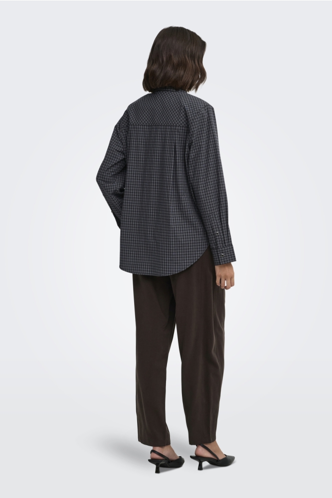 Jacqueline de Yong grijze dames blouse | Model