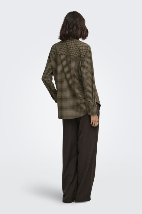 Jacqueline de Yong bruine dames blouse | Model achteraanzicht