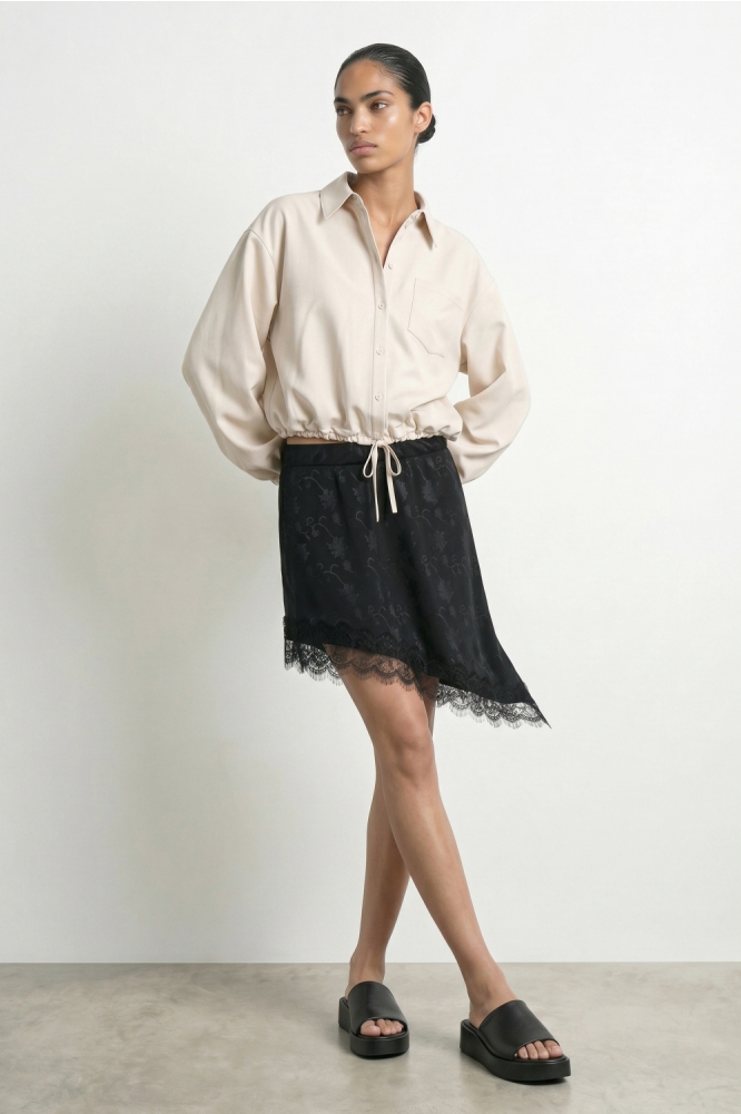 Hypedrop beige dames blouse | Model