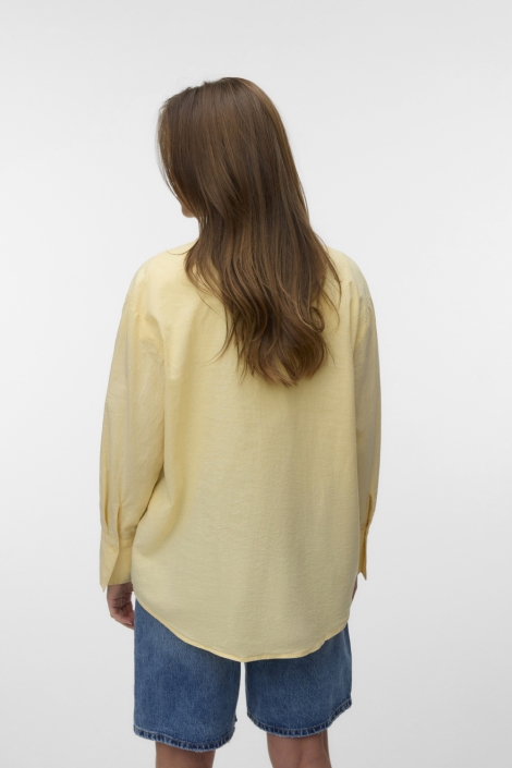 Vero Moda gele dames blouse | Model vooraanzicht