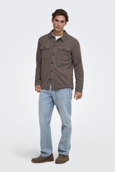 Only & Sons bruine heren overhemd | Model vooraanzicht