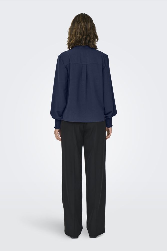 Only blauwe dames t-shirt | Model