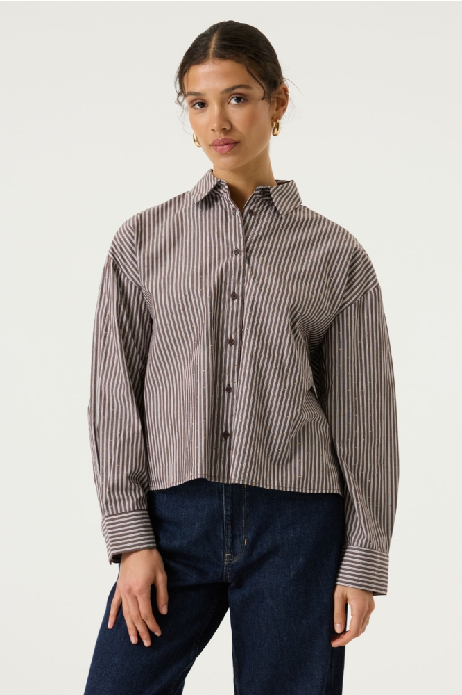 Garcia bruine dames blouse | Model vooraanzicht