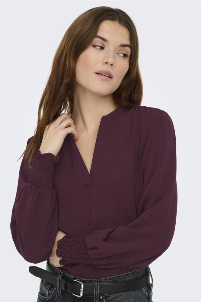 Only bordeaux dames blouse | Model vooraanzicht