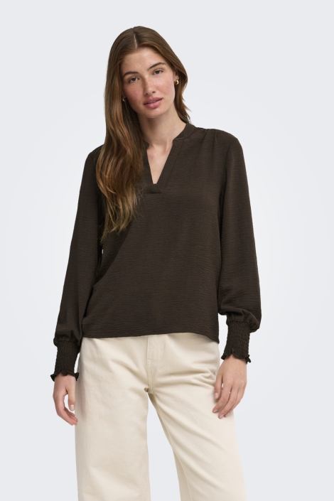 Only bruine dames blouse | Model vooraanzicht