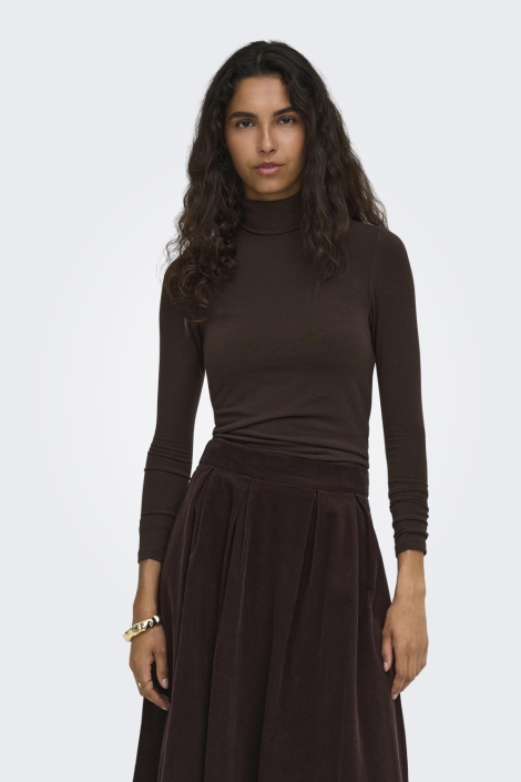 Only bruine dames top | Model vooraanzicht