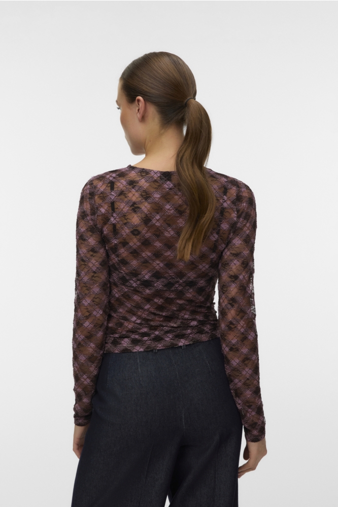 Vero Moda bruine dames top | Model achteraanzicht