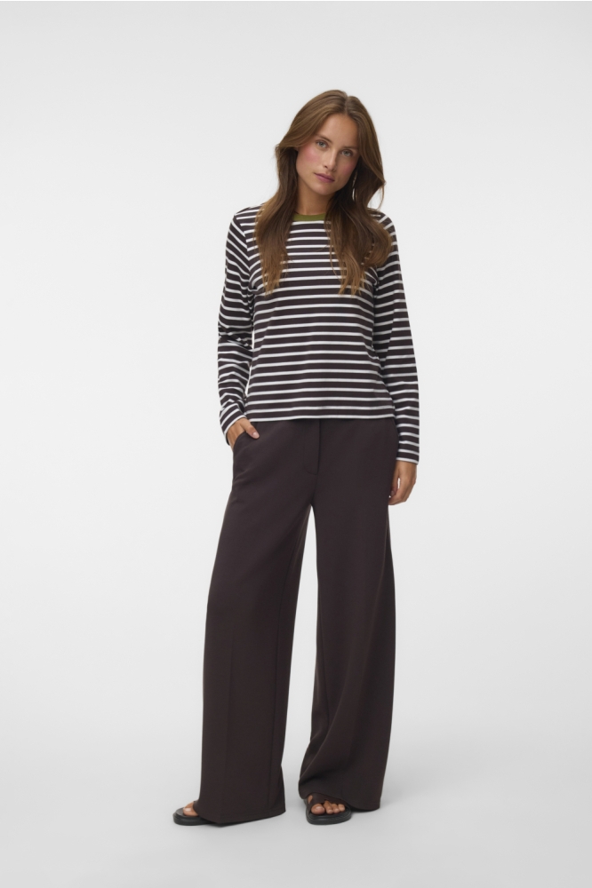 Vero Moda bruine dames t-shirt | Model