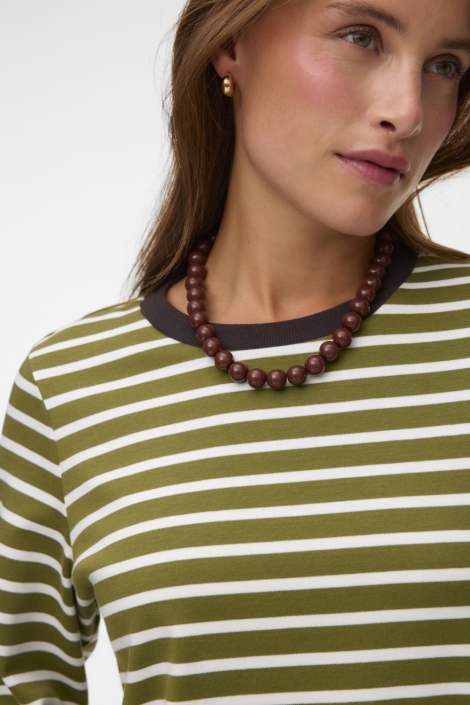 Vero Moda groene dames t-shirt | Close up