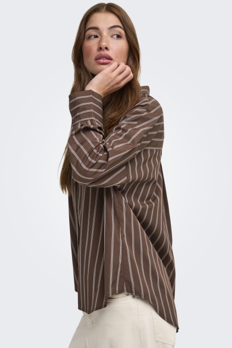Only bruine dames blouse | Model zijaanzicht