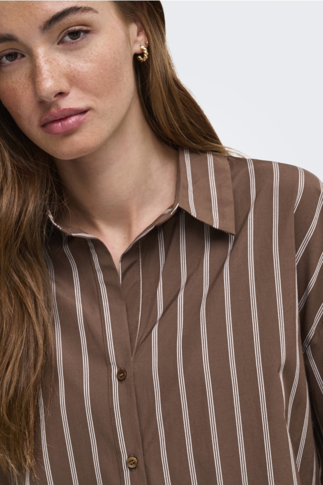 Only bruine dames blouse | Close up