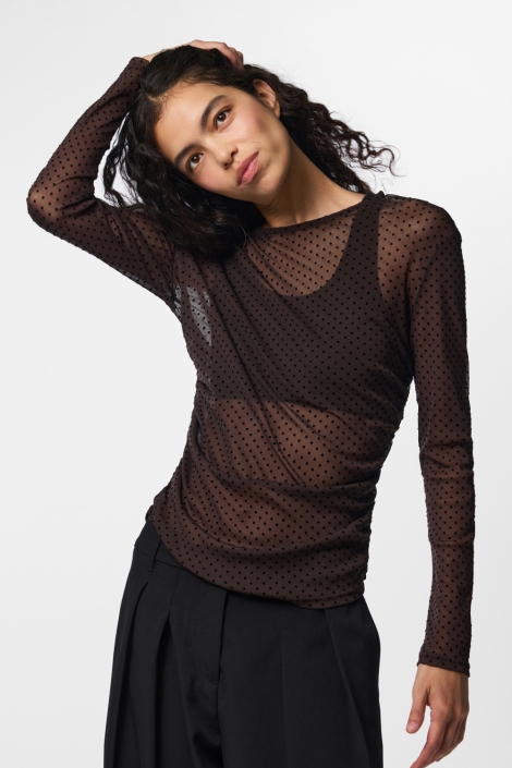 Pieces bruine dames top | Model vooraanzicht