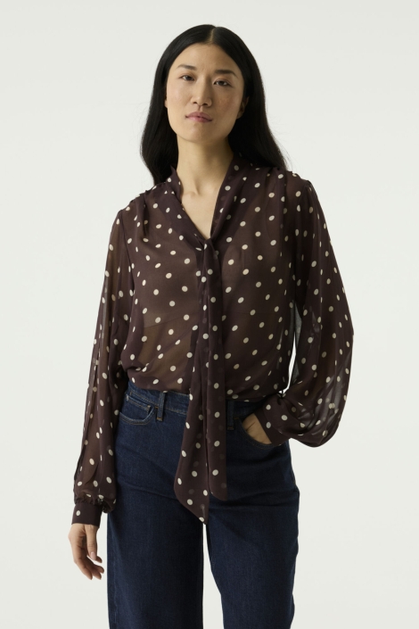 Garcia bruine dames blouse | Model vooraanzicht