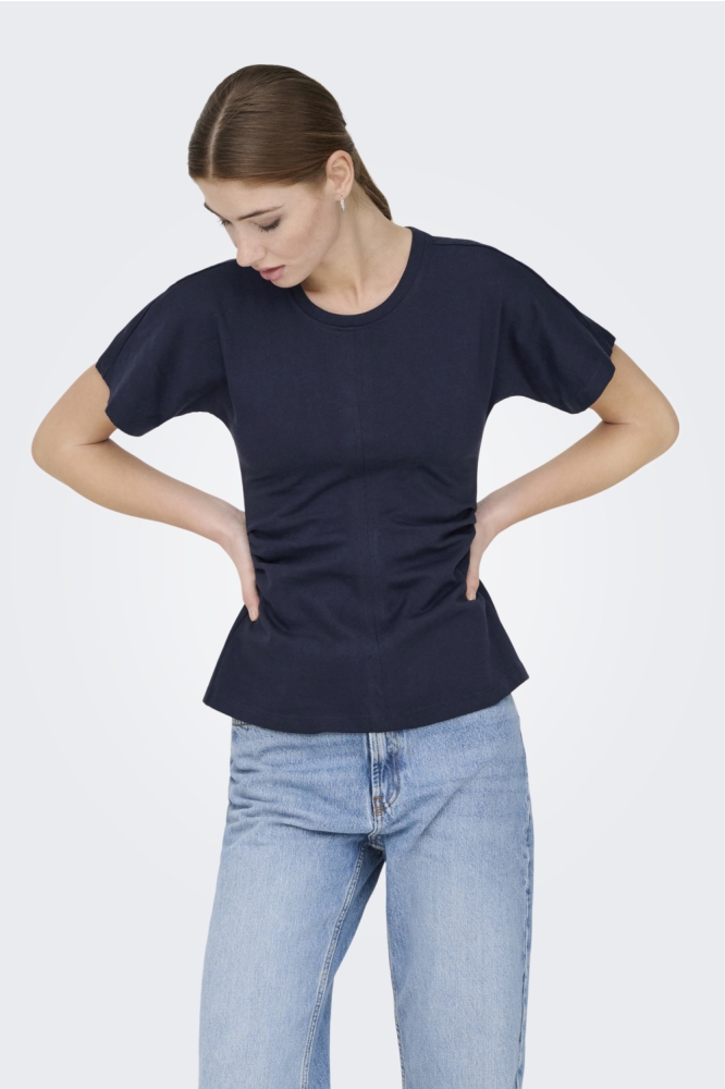 Only blauwe dames t-shirt | Model