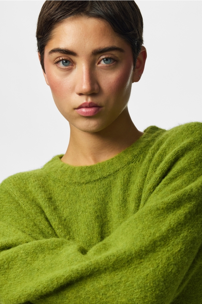 Pieces groene dames trui | Kleurstaal