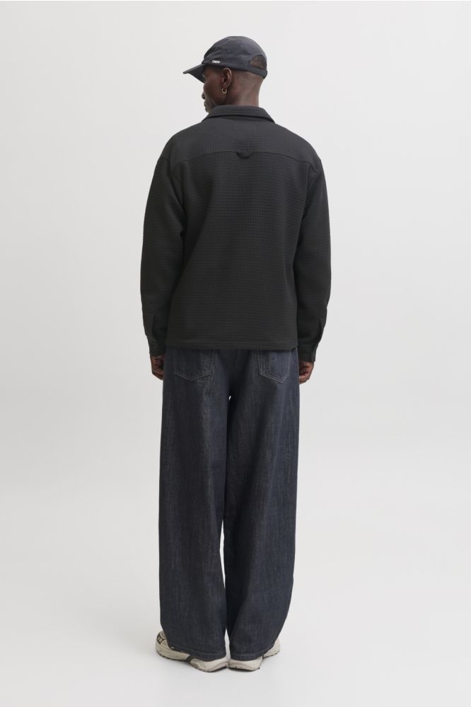 Jack & Jones zwarte heren overhemd | Model achteraanzicht