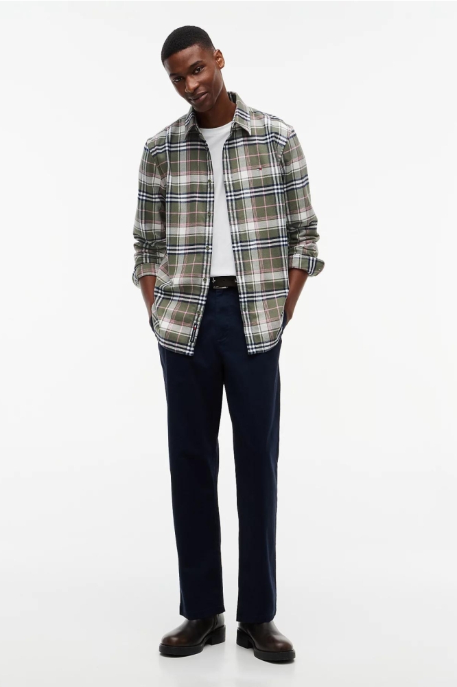 Tommy Jeans groene heren overhemd | Model