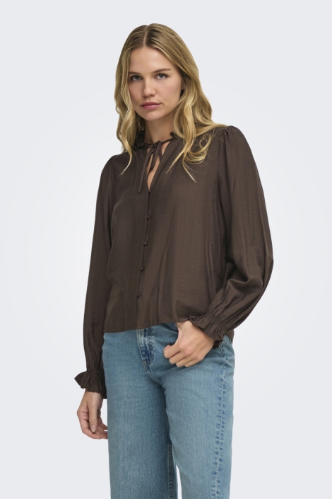 Jacqueline de Yong bruine dames blouse | Model vooraanzicht