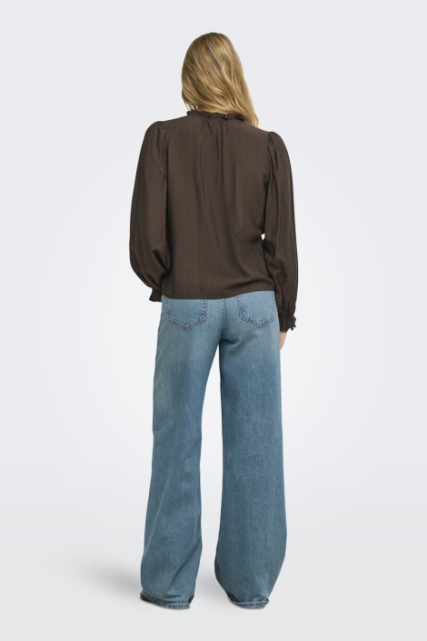 Jacqueline de Yong bruine dames blouse | Model