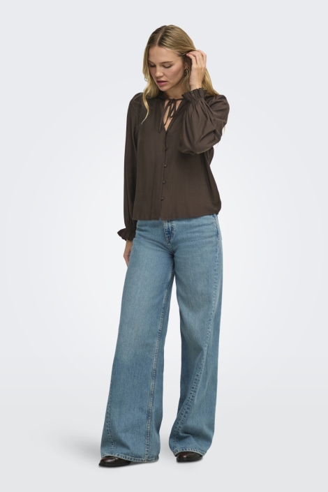 Jacqueline de Yong bruine dames blouse | Model