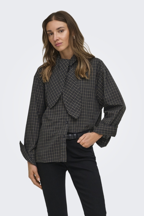 Jacqueline de Yong zwarte dames blouse | Model