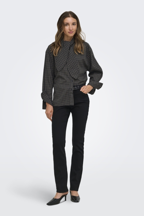 Jacqueline de Yong zwarte dames blouse | Model vooraanzicht
