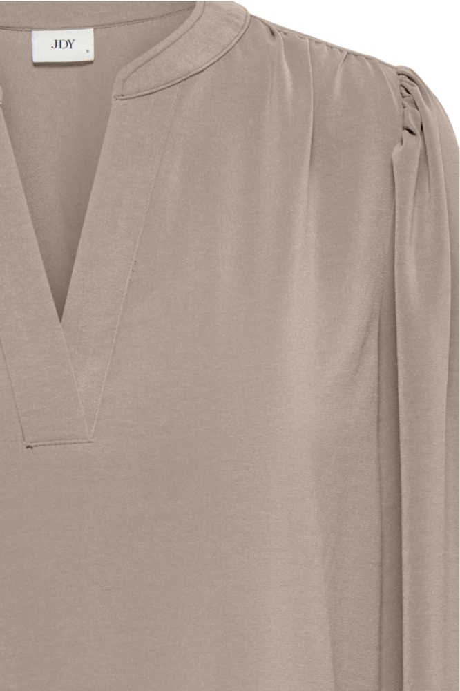 Jacqueline de Yong taupe dames blouse | Close up