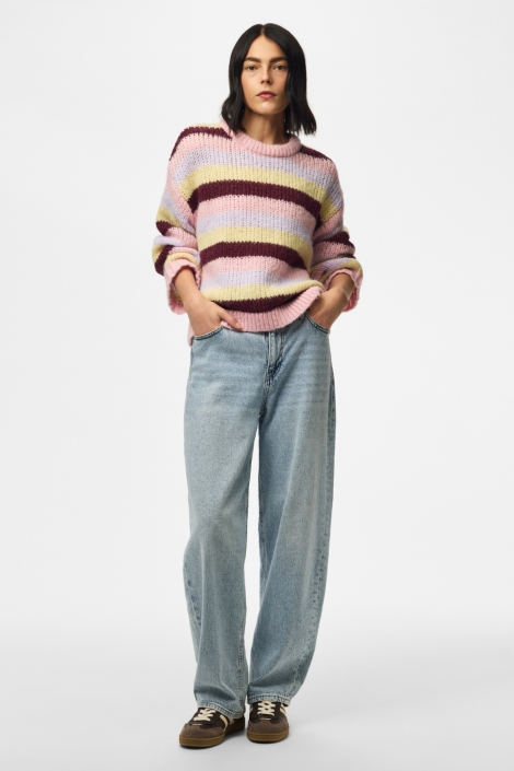 Pieces roze dames trui | Model vooraanzicht