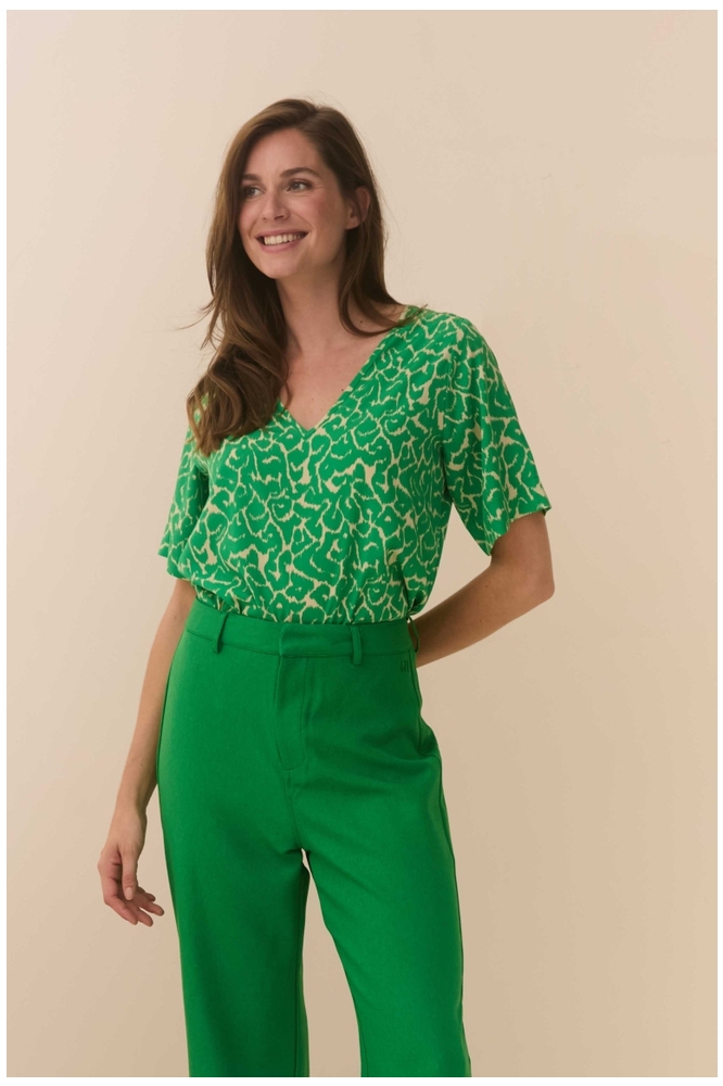 Lofty Manner groene dames t-shirt | Model vooraanzicht