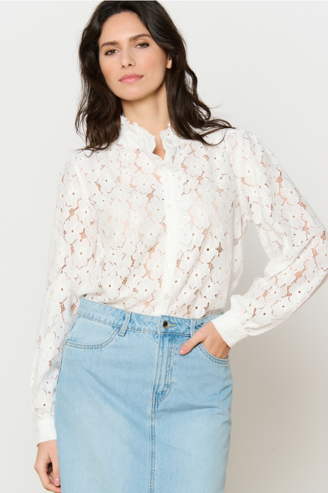LolaLiza witte dames blouse | Model vooraanzicht