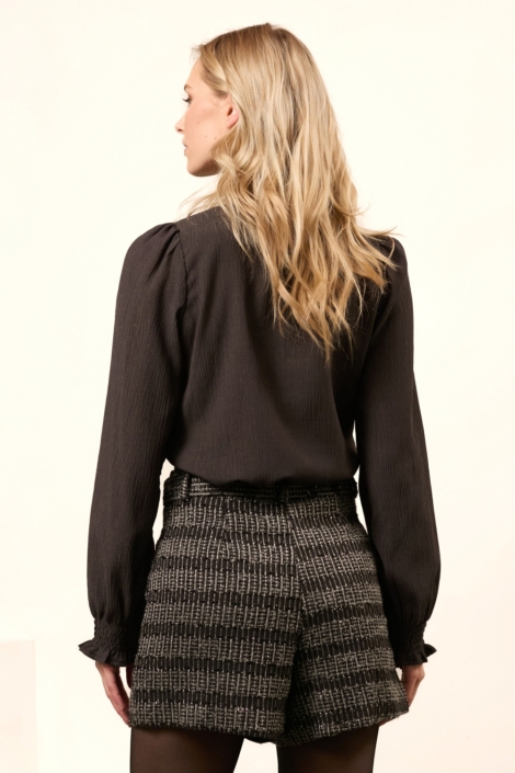 Lofty Manner grijze dames blouse | Model achteraanzicht