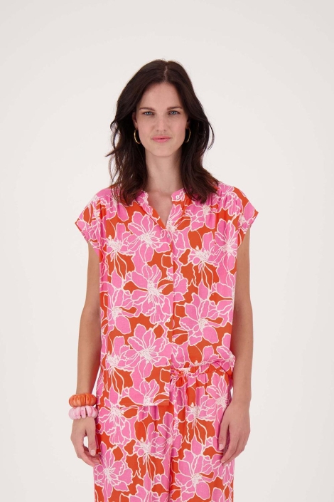Zusss roze dames blouse | Model vooraanzicht